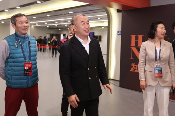 记者：青岛海牛今六合午从头纠合，全力备战临了4轮联赛