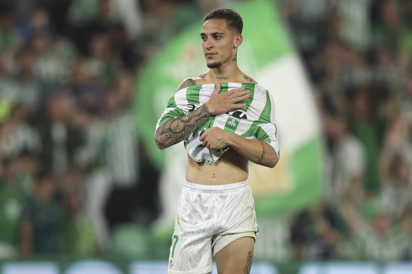 佩莱格里尼：安东尼上赛季枢纽性是咱们维持让他重返声势原因之一