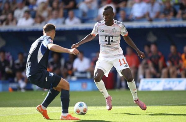 杰克逊本场数据: 1射门, 15次触球, 抗拒6胜2, 7次丢失球权