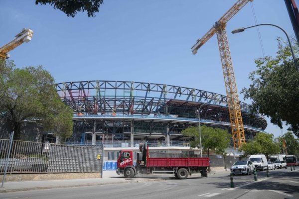 东谈主气火爆！跟队记者：巴萨诺坎普公开磨砺门票已售罄