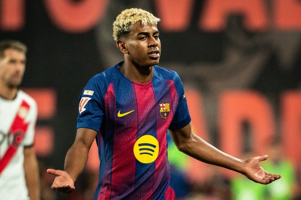 18岁115天，亚马尔稀奇姆巴佩成为欧冠打进7球最年青球员