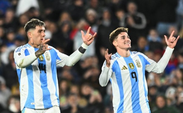 阿尔瓦雷斯：不认为我方是庆幸符，没纹身不是为了标新翻新