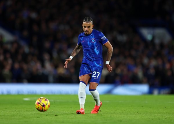 古斯托：终于打入成年队首球了，本赛季咱们要冲击更多荣誉