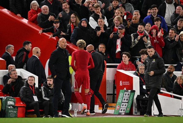 助队绝杀却染红！利物浦9500万新援谈歉 遭主帅怒批：愚蠢+没必要