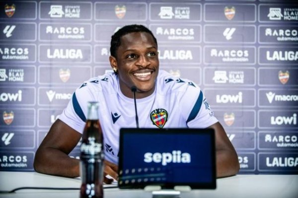 下一个神锋？莱万特时尚艾永5场西甲轰3球3助，夏窗曾获巴萨柔和