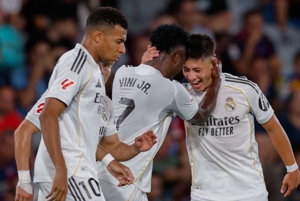 皇马里面立异: 用1招连捅敌手4次 阿隆索重拾穆氏反击 梦回14年前