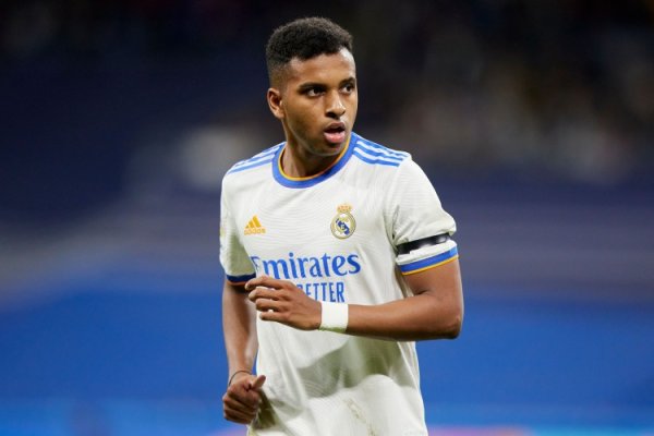 曼城夏窗很念念签罗德里戈？跟队：确有此事，但最终萨维尼奥续约了