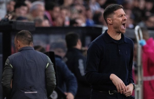 不好打！皇马4次客场对阵奥林匹亚科斯，战绩3平1负