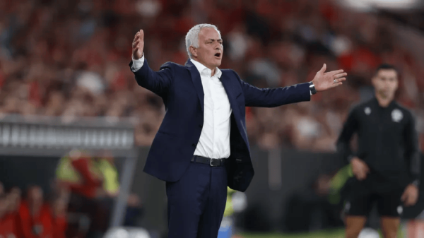 被阿维河绝平后穆里尼奥不悦里奥斯防患施展, 将针对性查考