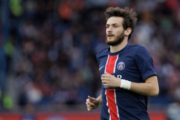 K77：恩里克匡助我普及了防备才智 可爱左路但两个边都能踢是善事